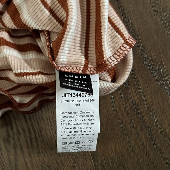 Shein cropped long sleeve - Picture 4 of 5